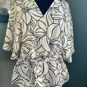 Sweet Rain Monochrome Patterned Top Sz Large Black and White Top Tie Waist